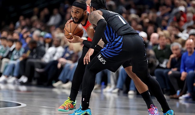 让两大铁匠担任后场双枪，火箭的战术和人员安排看起来有些搞笑？