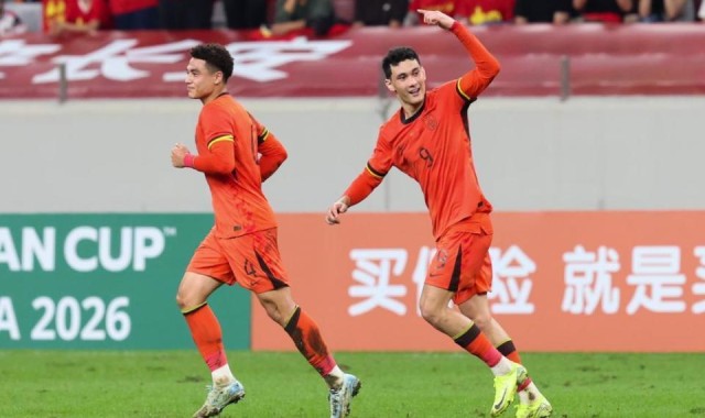 U22国足艰难破荒！拜合拉木半场压哨破门，3年前14-0